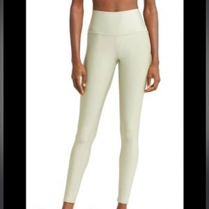 Alo Airlift leggings Limestone